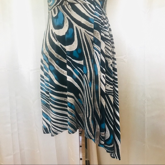 Sandra Darren Dress Size 8 Medium Asymmetrical Hem Stretch Sleeveless Striped. - Picture 3 of 15
